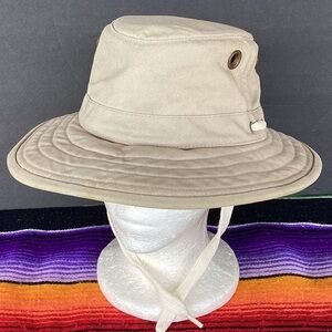 The Tilley Hat endurables size 7 1/8